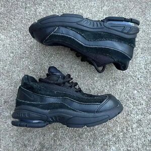 Nike Air Max 95 Low Triple Black Kids Size 9C